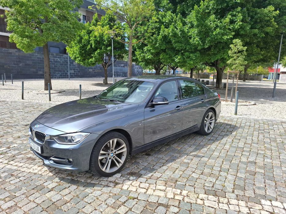 BMW 320d xDrive Sport – Pack Innovation – 184 cv – 12/2013