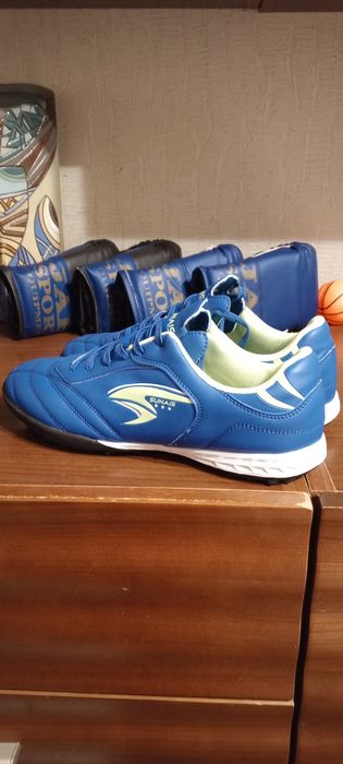 Бутци для дорослих