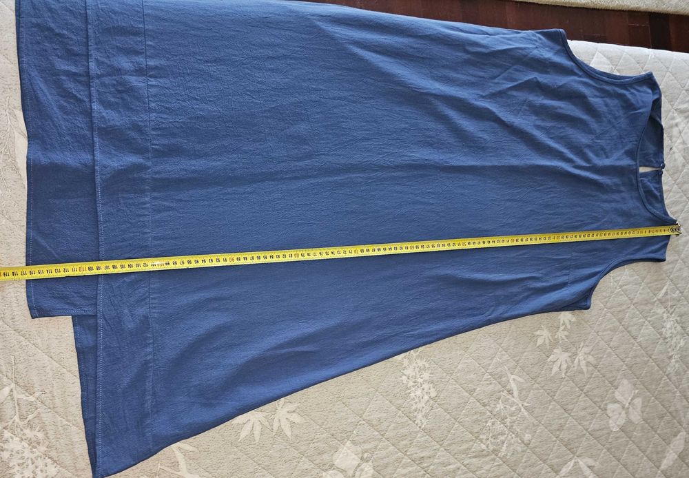 Vestido midi assimétrico