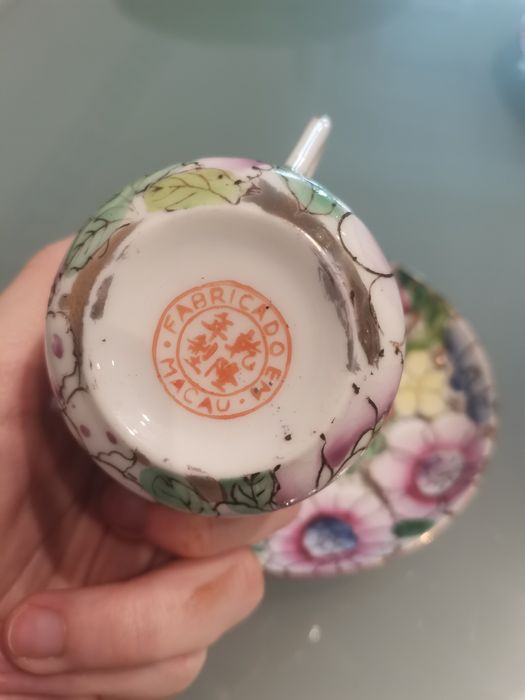 Conjunto chavena e pires Fabricado em Macau