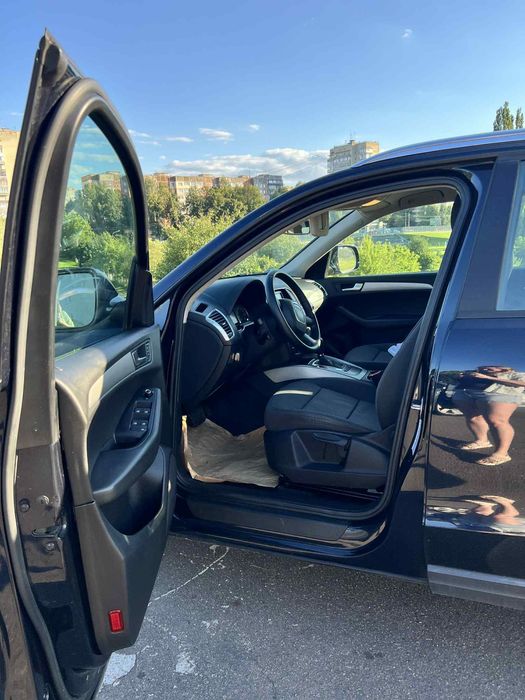 Ауді q5 2010 року 2.0 дізель автомат