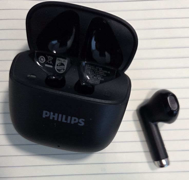 Зарядний кейс бездротових навушників Philips TAT 1020