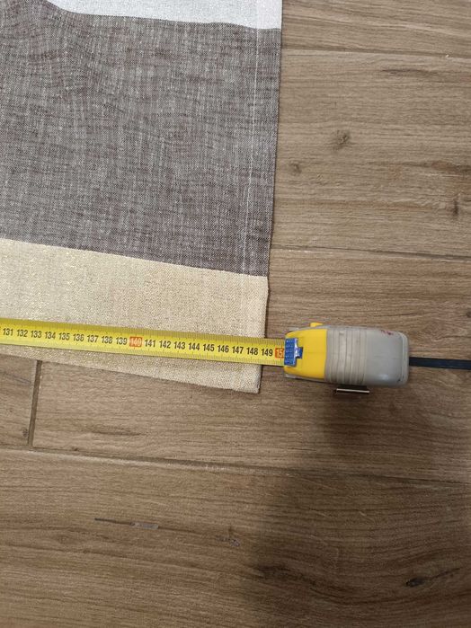 Komplet 2 szt.Stylowe zasłony w pasy z błyszczącą nitką – stan idealny!
