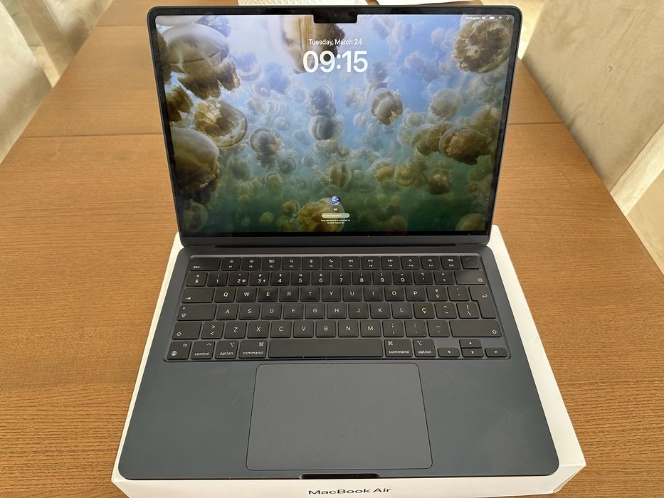Apple MacBook Air M2 16gb RAM