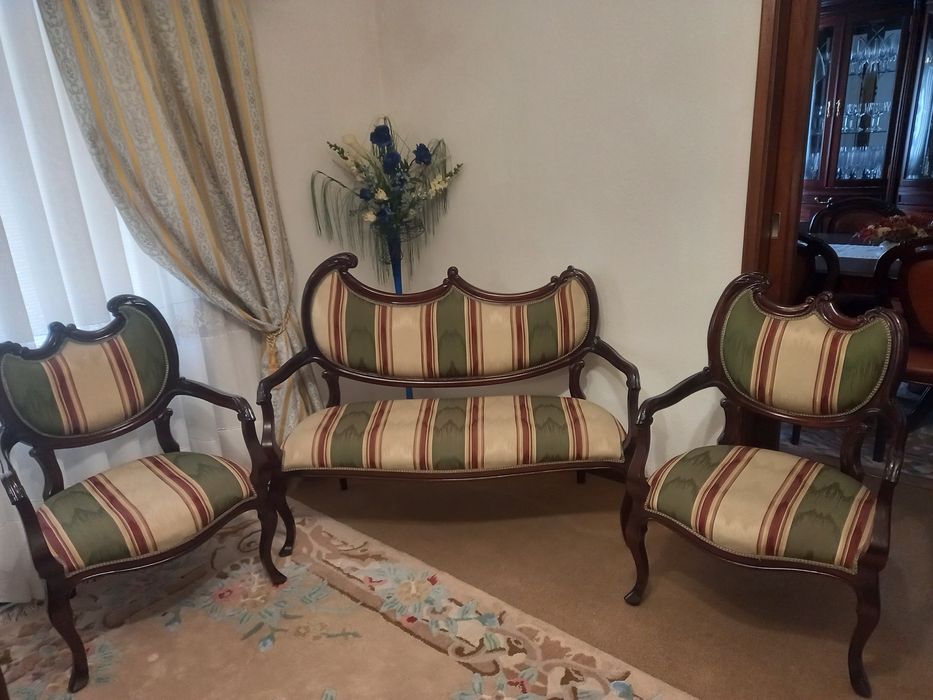 Terno de cadeiroes como novo