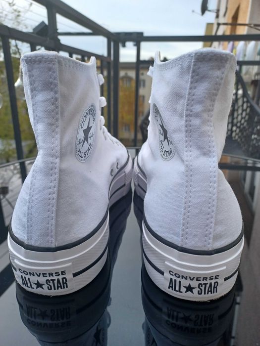 - Converse Chuck Taylor All Star - Trampki na platformie r. 42,5
