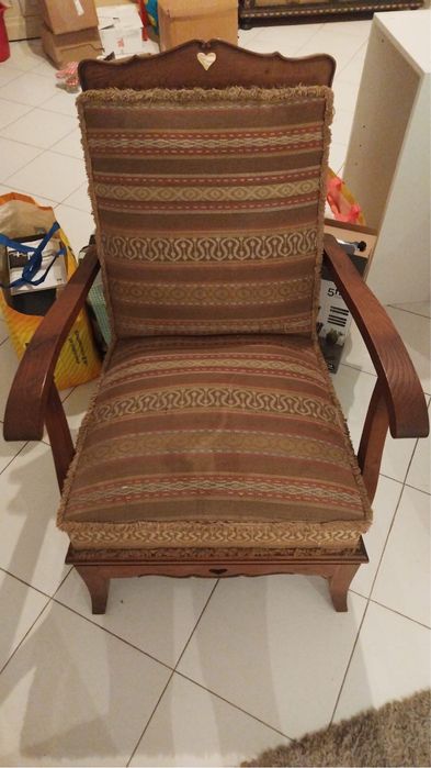 Sofá 3 lug + 2 cadeirões anos 60 para restauro