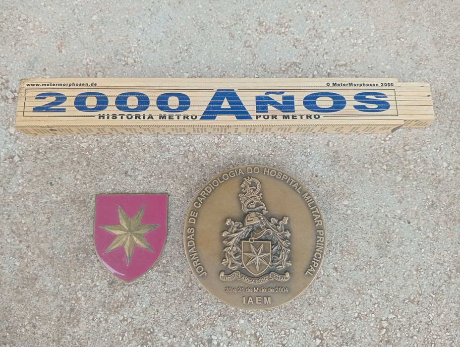 Metro, Medalha e crachá militar