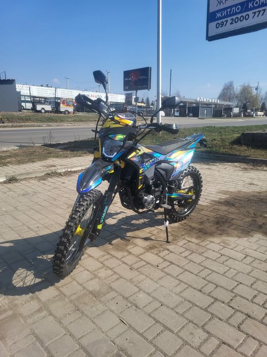 Новий мотоцикл SPARK SP300P-1
