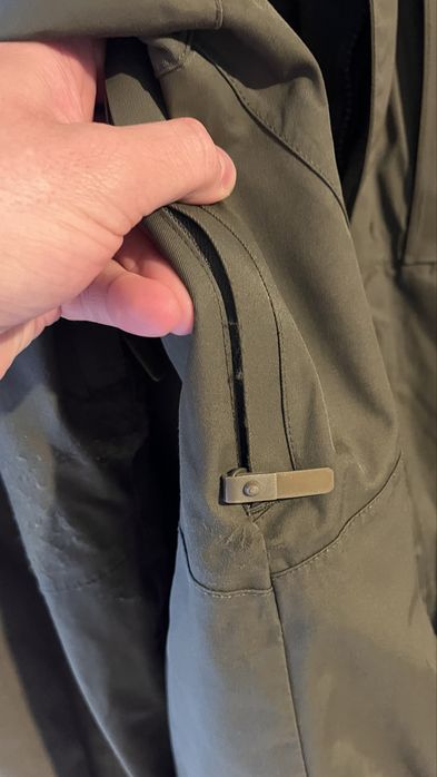 Kurtka Helly Hansen, softshell z polarową podszewką w kołnierzu, rozmiar M, kolor khaki/oliwkowy