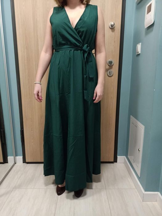 Piękna sukienka butelkowa zieleń