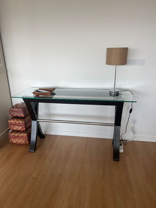 Aparador/mesa em vidro-óptimo estado