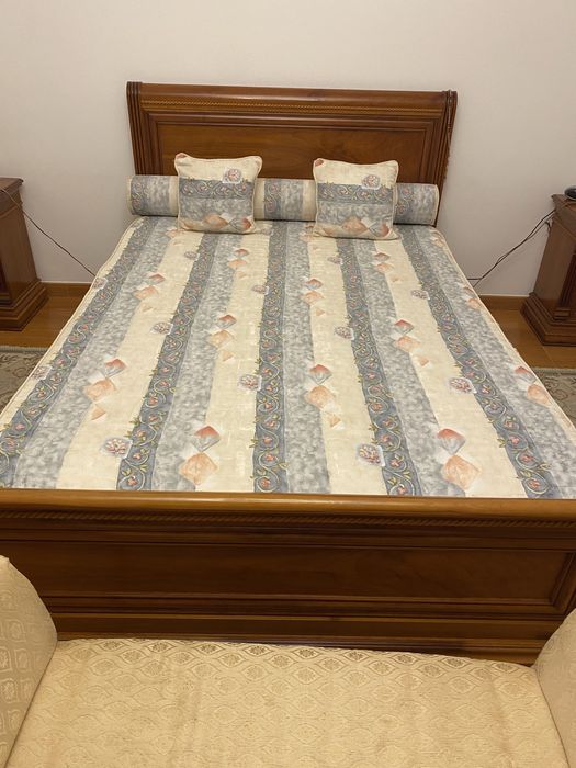 Cortinados + edredom + almofadas + rolo