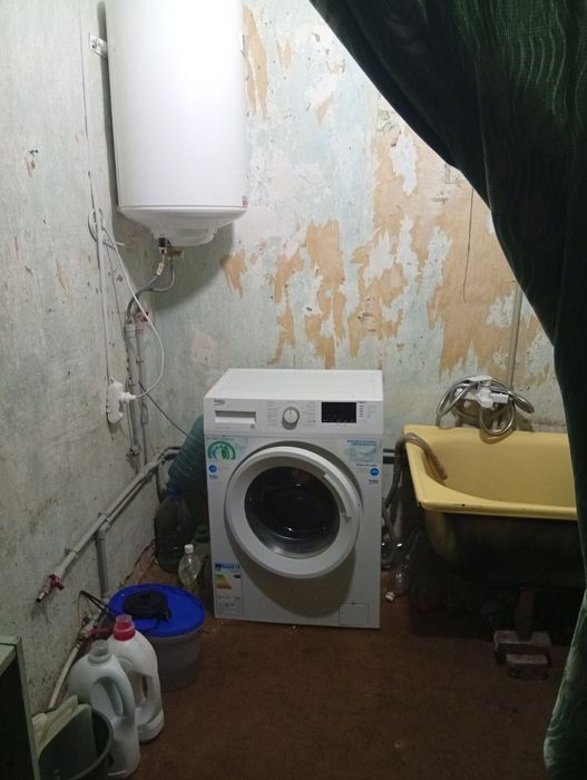 Продається 2 кімнатна квартира с . Веселе 12000 $