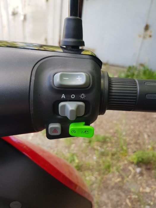 Segway Ninebot E100, запас хода 105км, 1800 ватт, не надо реги и прав