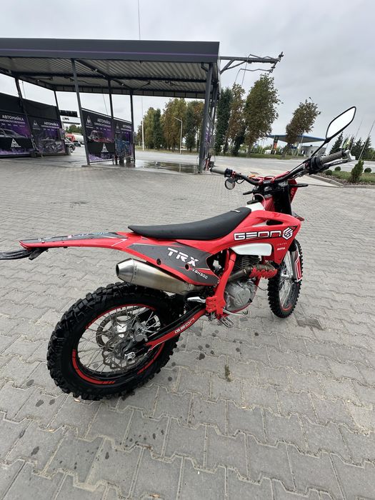 Мотоцикл Geon TRX 300