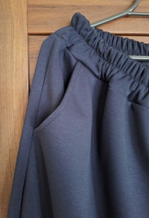 Spodnie dresowe punto Made in Italy nowe rozmiar 48/50