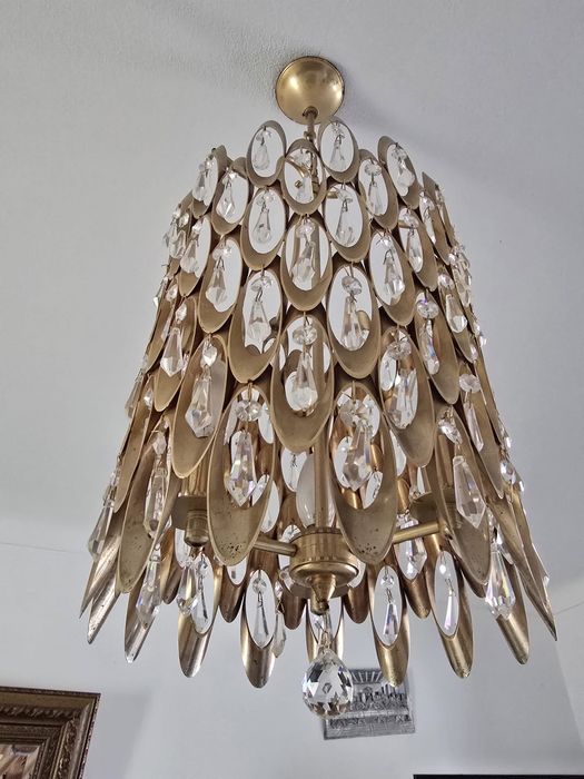Candeeiro de teto dourado