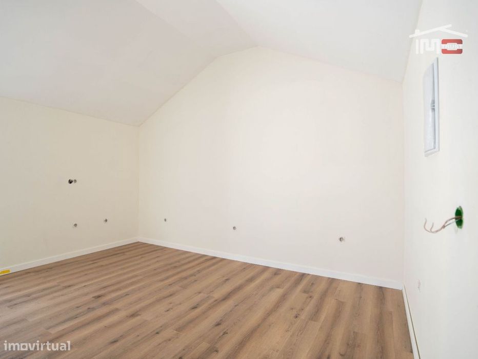Moradia Térrea Totalmente Remodelada com Espaço Exterior | Pego, Ab...