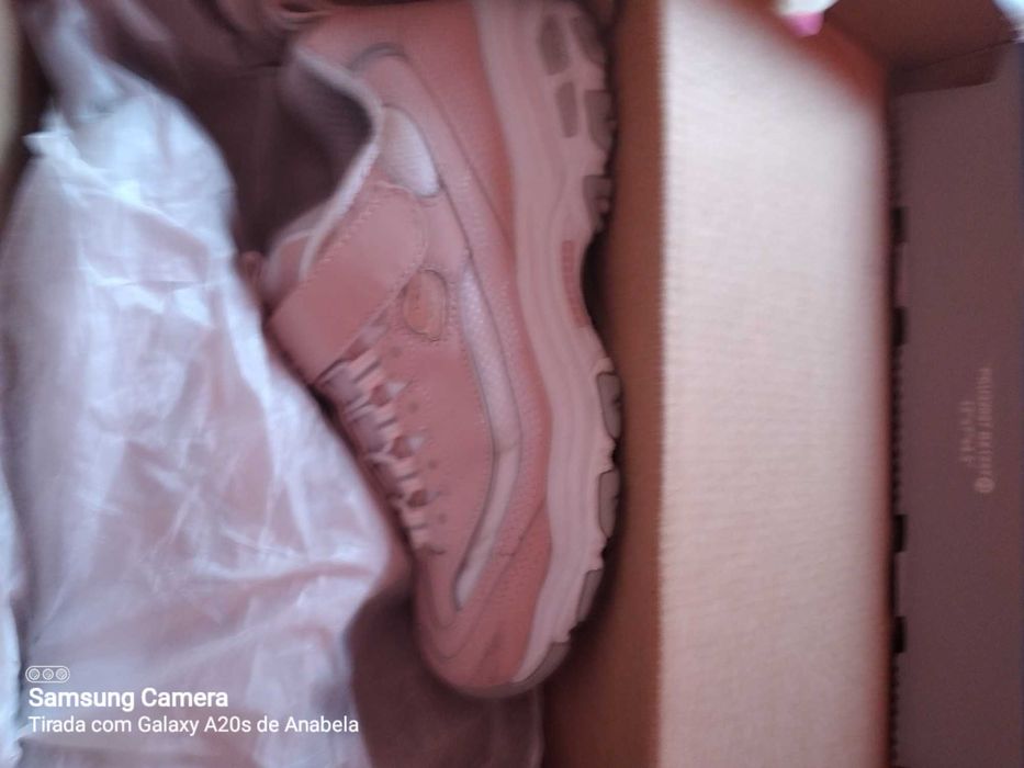 BAIXA PREÇO - Sapatilhas ténis Skechers D'Lite, tam. 35, como novos