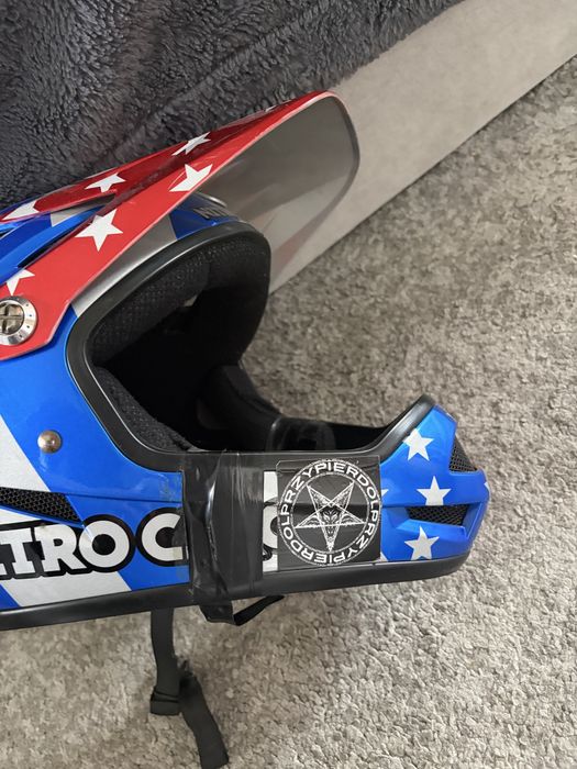 kask bell nitro circus