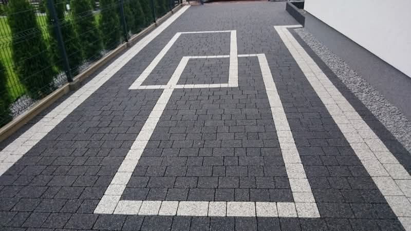 Układanie kostki brukowej