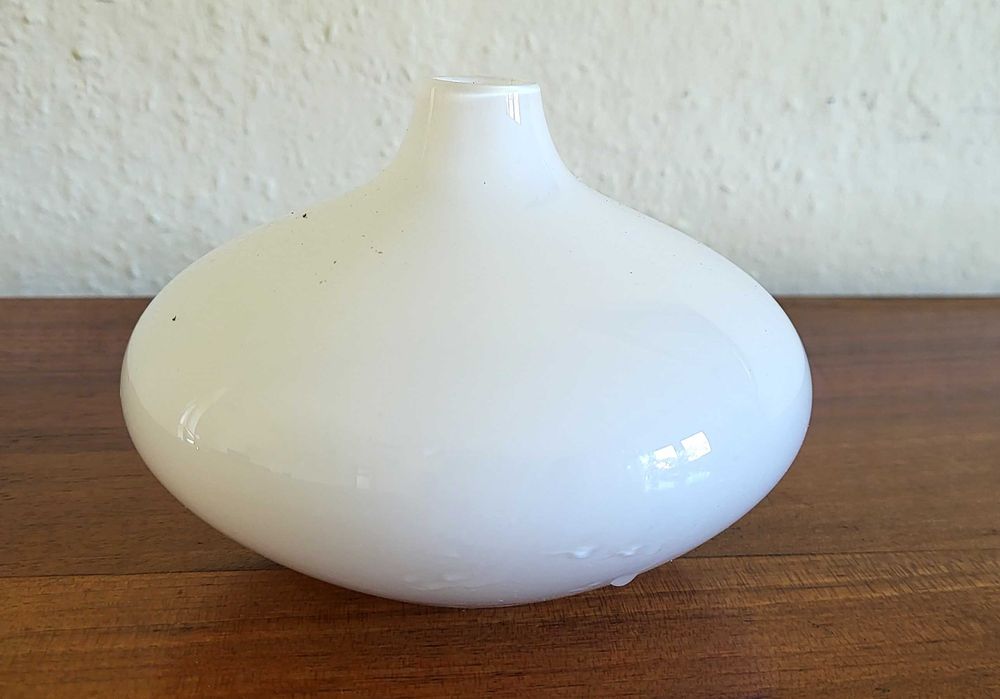 Wazon biały Johanna Jelinek