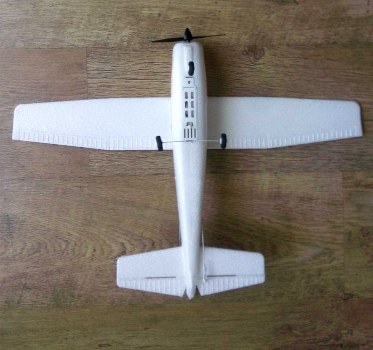 Samolot RC sterowany Cessna P 707 2,4G 3k 50x39