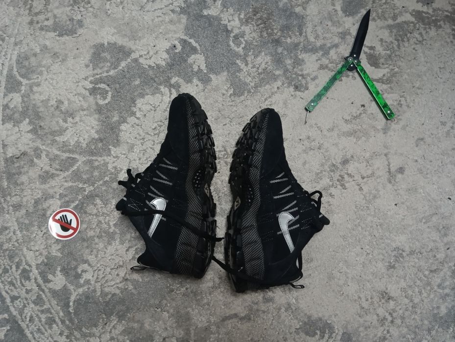 Nike air Humara qs black