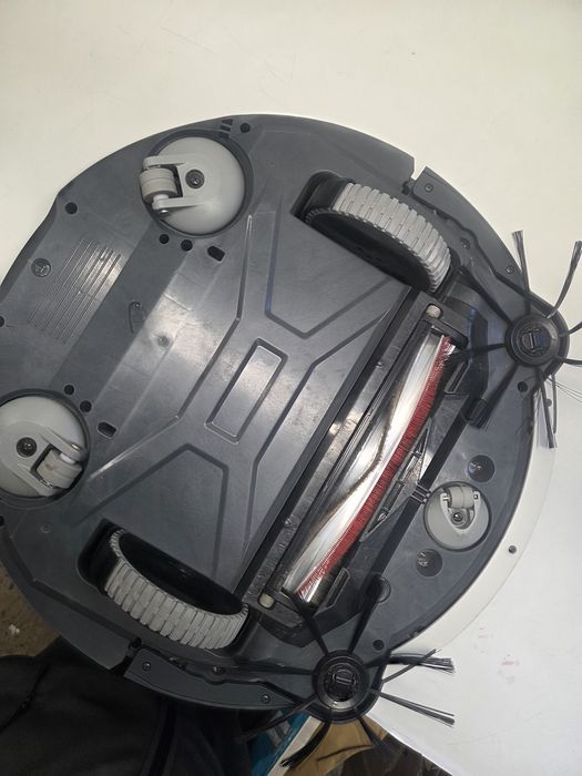 Makita DRC300 18V LXT robot odkurzający RoboPro – uszkodzony