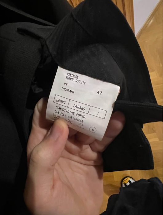 Fato em lã novissimo usado uma vez