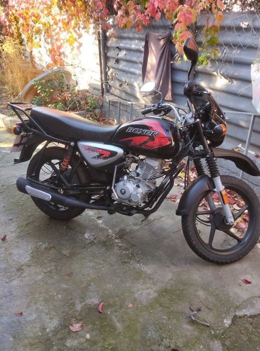 Мотоцикл bajaj boxser125