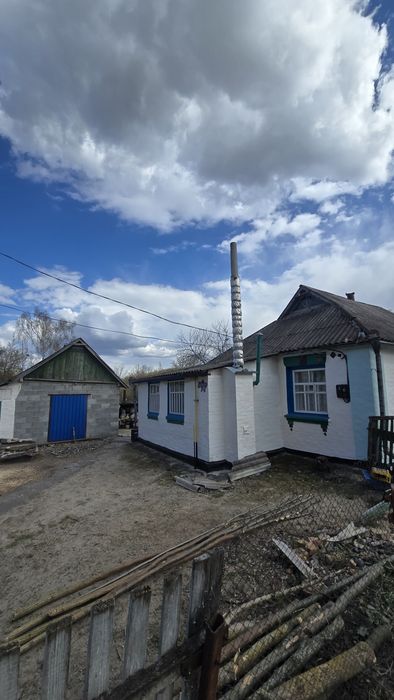 Продаж будинку с Потоки