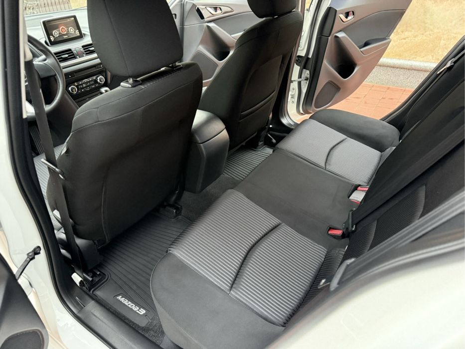 Mazda 3 оренда авто