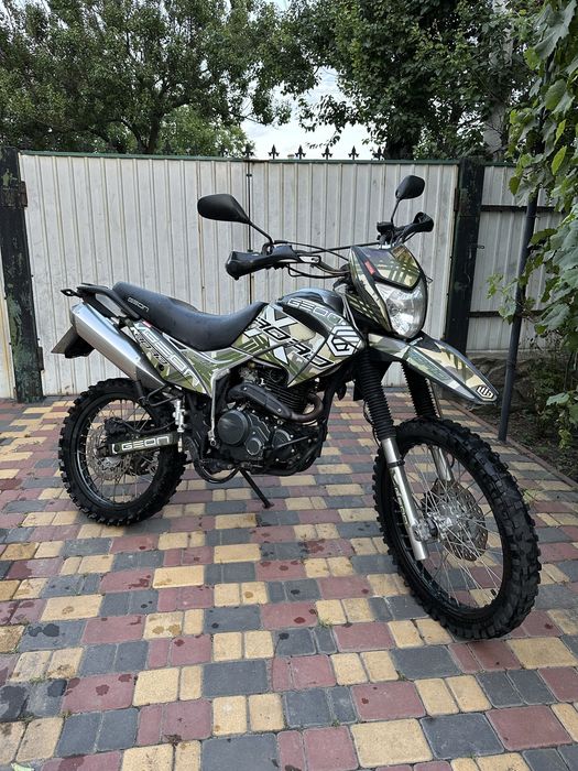 Geon X-Road 250 PRO