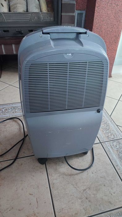 Osuszacz powietrza DeLonghi DEC180
