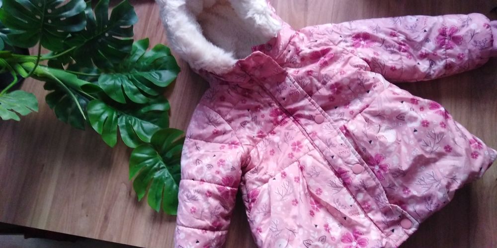Zimowa, piękna,ciepła kurtka-kurteczka-płaszczyk dla dziecka r.80