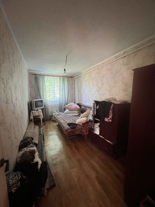 Будинок біля лісу