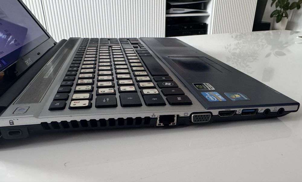 Продам ноутбук Acer Aspire TimelineX 5830TG