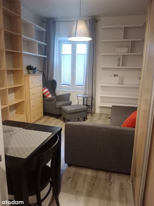 Przytulna kawalerka przy Nowym Kleparzu / internet w cenie / bez gazu!