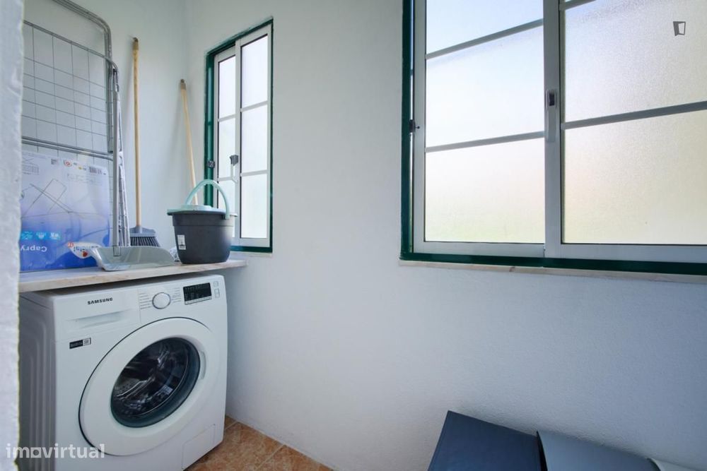 Quarto - localizado em São Bento Lisbon