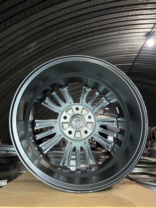 R17 5x114.3 6.5J ET45 DIA67.1 |  в наявності легкосплавні диски