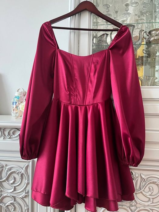 Плаття випускне.