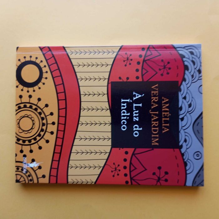 Coleção de Livros Mistos - Autores Variados - Conjunto 3