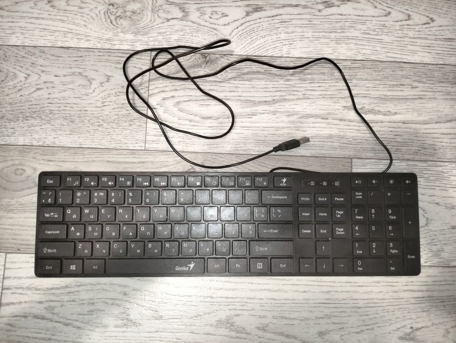 Клавиатура Genius SlimStar 126.