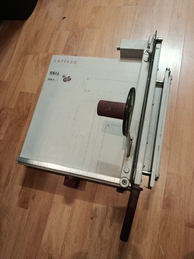 Gilotyna ideal 1038 A