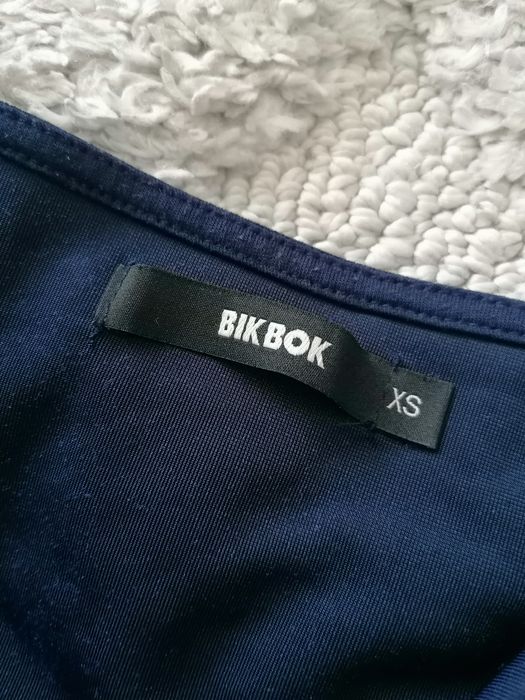 Welurowe granatowe body BikBok XS