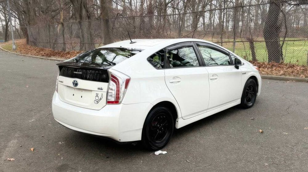 Toyota Prius Persona Series      2015