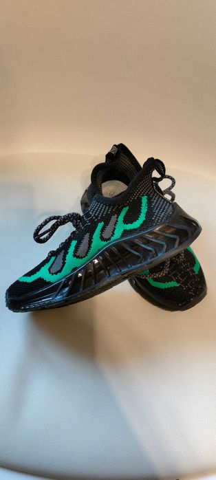 Дитячі кросівки yeezy