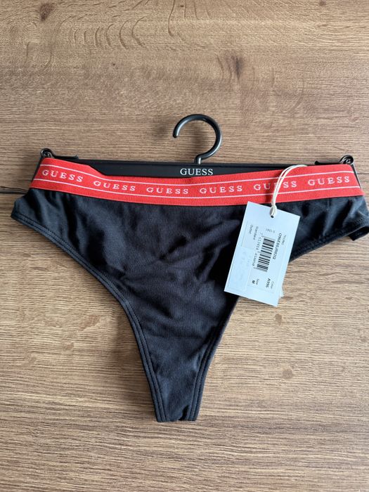 Guess majtki bielizna z napisem r M stringi z wieszaczkiem czarne
